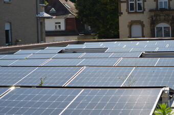 Rund 72.000 kWh versprechen sich die Verantwortlichen von der neuen Anlage.