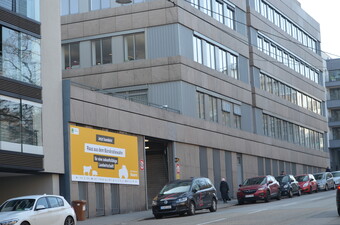 Plakatkampagne: Auch in der Stuttgarter Geschftsstelle des LBV in der Olgastrae prangt eines der groen Banner.